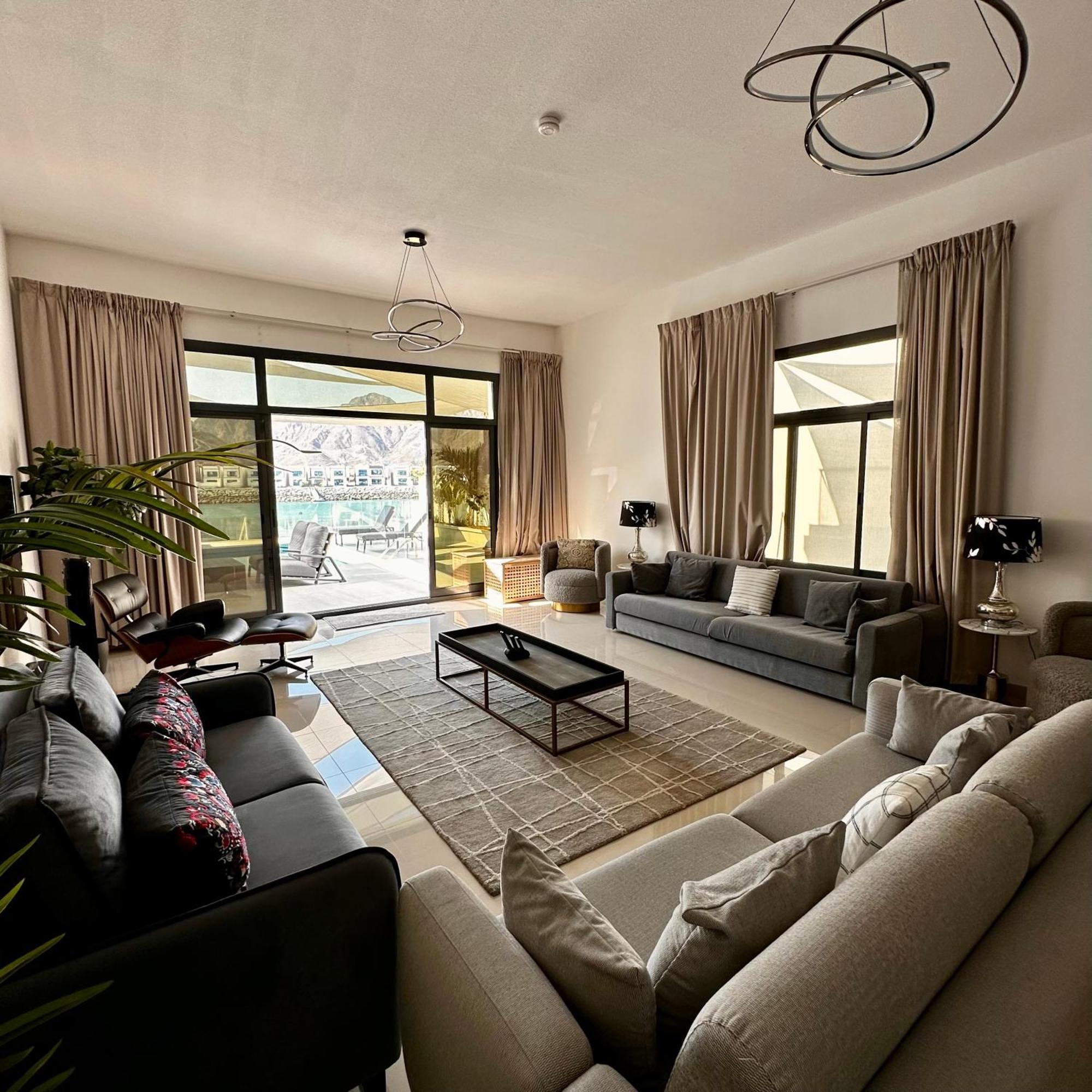 פוג'יירה Al Dana Sea View Villa מראה חיצוני תמונה