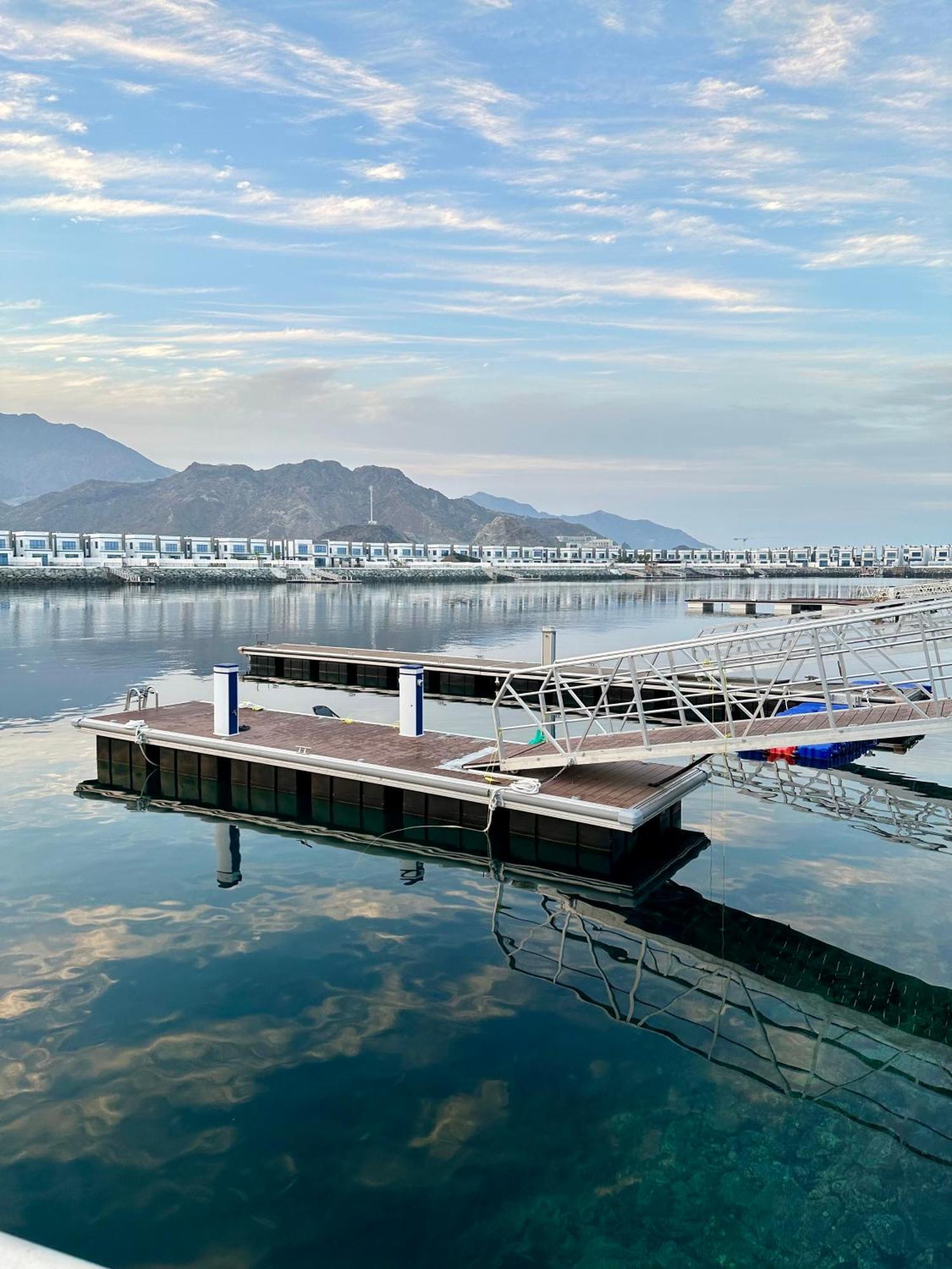 פוג'יירה Al Dana Sea View Villa חדר תמונה